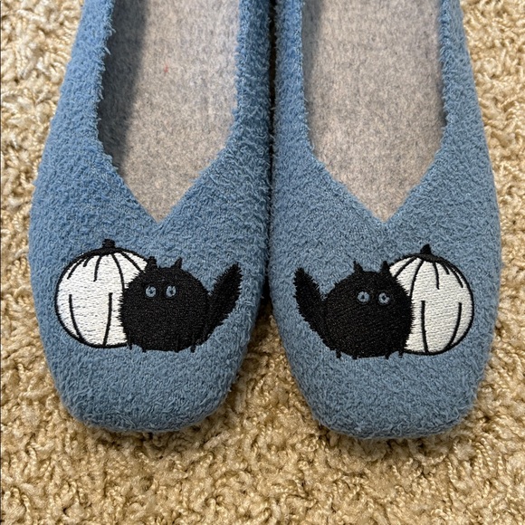 VIVAIA | Teddy Bear and Cat Embroidered Mink Slippers (2 pairs) - Picture 8 of 11